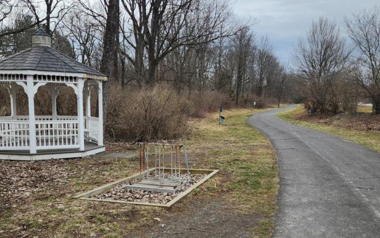Town seeks bids to sealcoat paved trail parallel to Route 209